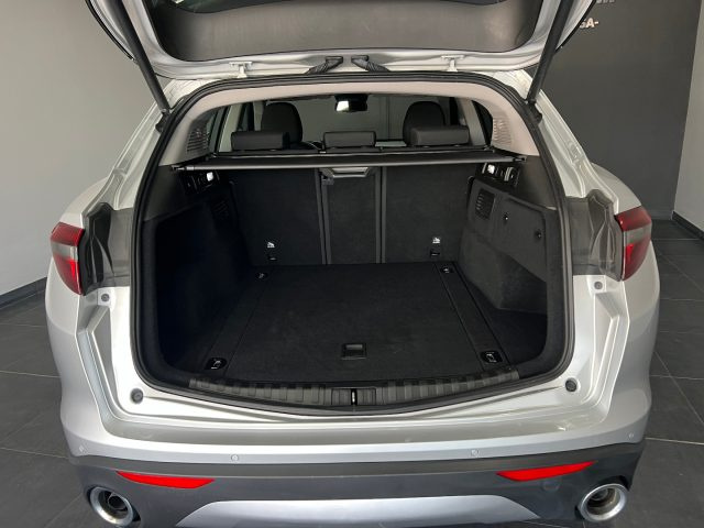 ALFA ROMEO Stelvio usata, con Controllo automatico clima