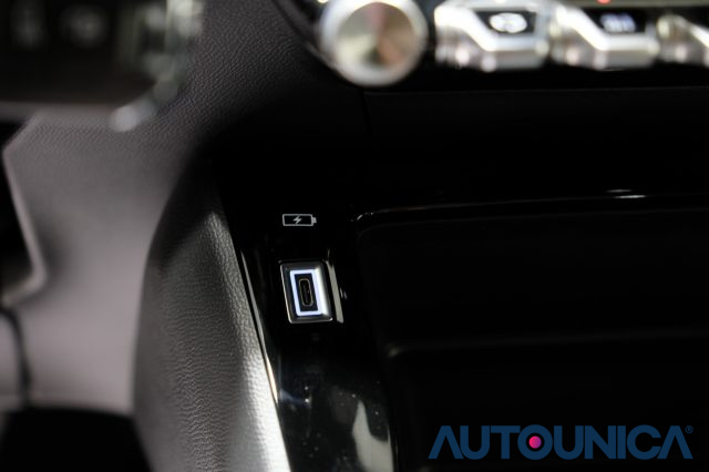PEUGEOT 2008 usata, con Sistema di chiamata d
