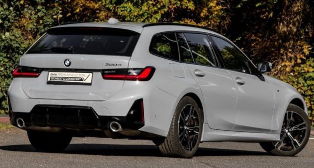 BMW 320 usata, con Specchietto retrovisore con funzione antiabbagliamento