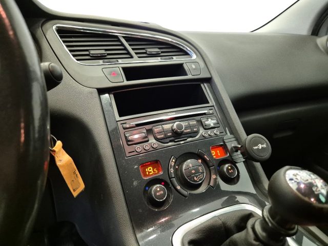 PEUGEOT 5008 usata, con Vivavoce