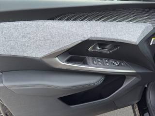 PEUGEOT 5008 usata, con Sensori di parcheggio posteriori