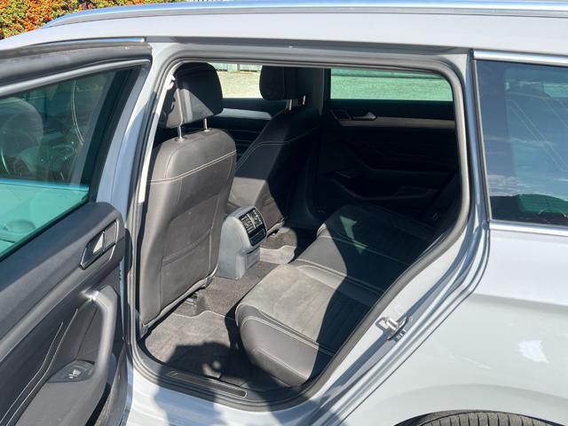 VOLKSWAGEN Passat Variant usata, con Controllo automatico clima