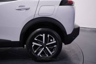 PEUGEOT 2008 usata, con Sensori di parcheggio posteriori