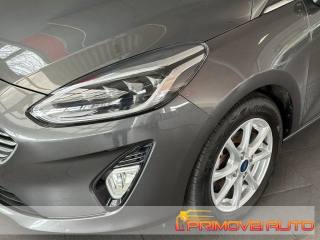 FORD Fiesta usata, con Fari LED