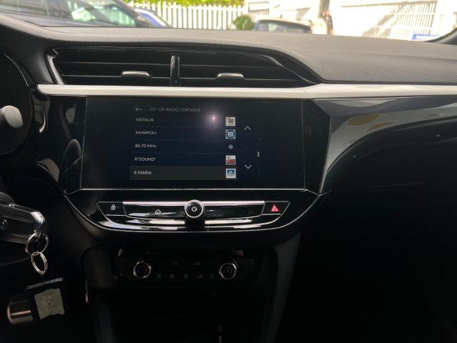 OPEL Corsa usata, con Autoradio digitale