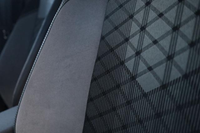 VOLKSWAGEN Taigo usata, con Luci diurne LED