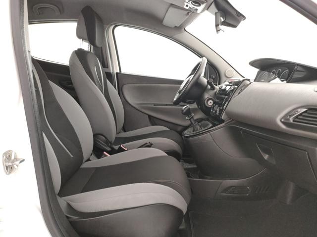 LANCIA Ypsilon usata, con Autoradio