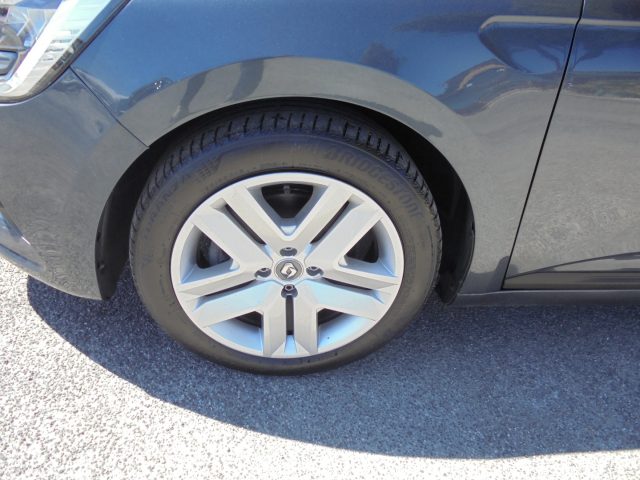 RENAULT Clio usata, con Climatizzatore