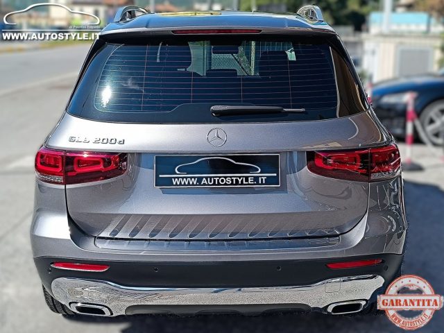MERCEDES-BENZ GLB 200 usata, con Bracciolo