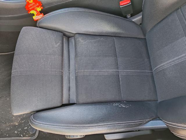MERCEDES-BENZ A 180 usata, con Specchietto retrovisore con funzione antiabbagliamento
