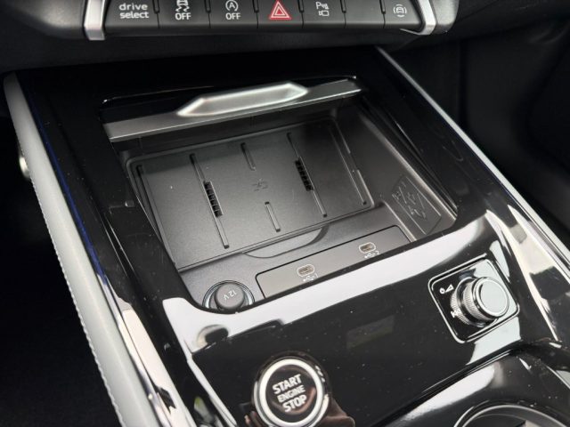 AUDI Q3 usata, con Volante in pelle