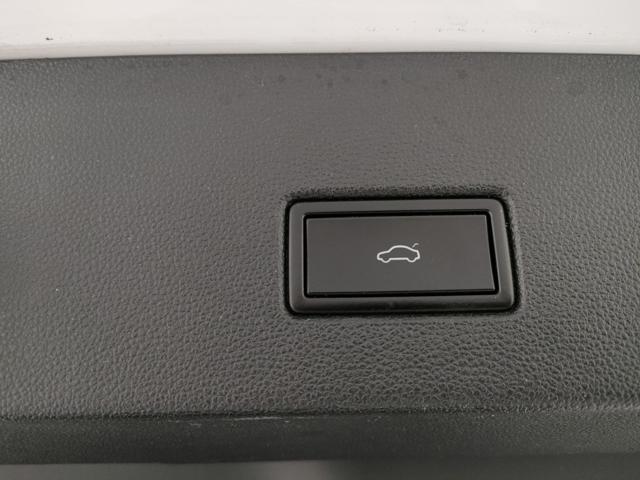 VOLKSWAGEN T-Roc usata, con Touch screen