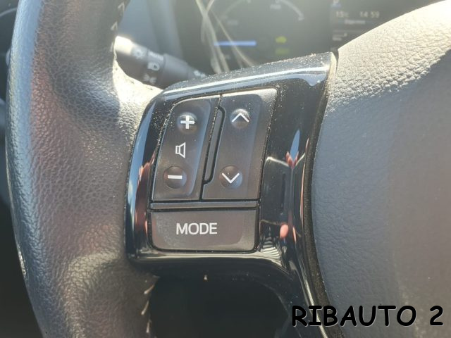 TOYOTA Yaris usata, con Volante multifunzione