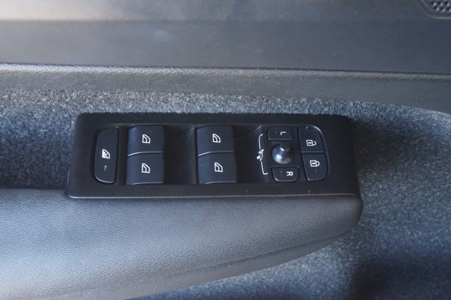 VOLVO XC40 usata, con Controllo elettronico della corsia
