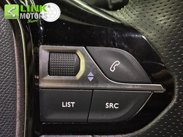 PEUGEOT 208 usata, con Volante in pelle