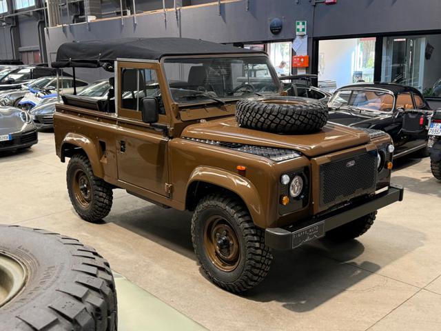 LAND ROVER Defender usata, con Luci diurne