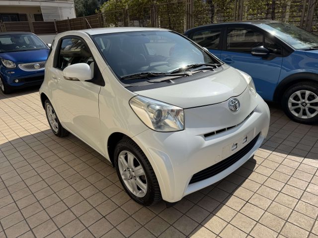 TOYOTA iQ usata, con Airbag laterali