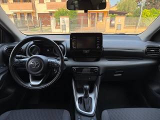 TOYOTA Yaris usata 9