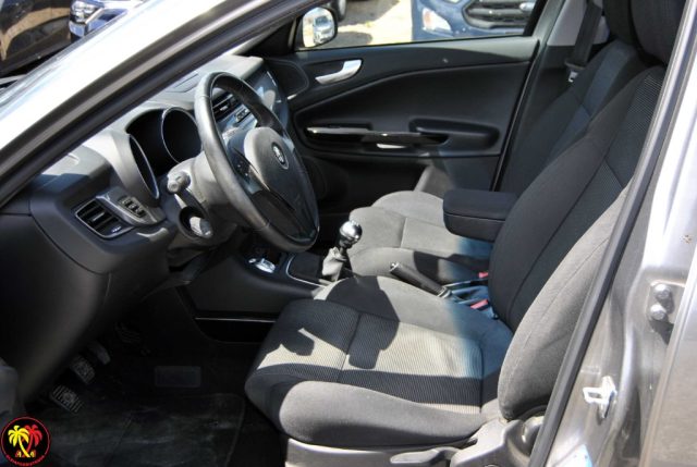 ALFA ROMEO Giulietta usata, con Autoradio
