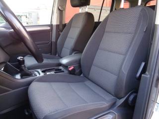 VOLKSWAGEN Touran usata, con Autoradio
