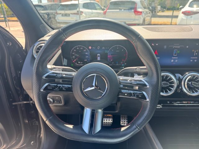 MERCEDES-BENZ GLA 200 usata, con Sistema di navigazione