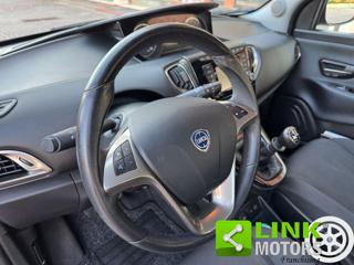 LANCIA Ypsilon usata, con ESP