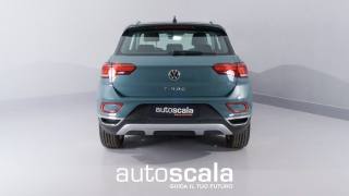 VOLKSWAGEN T-Roc usata, con Autoradio