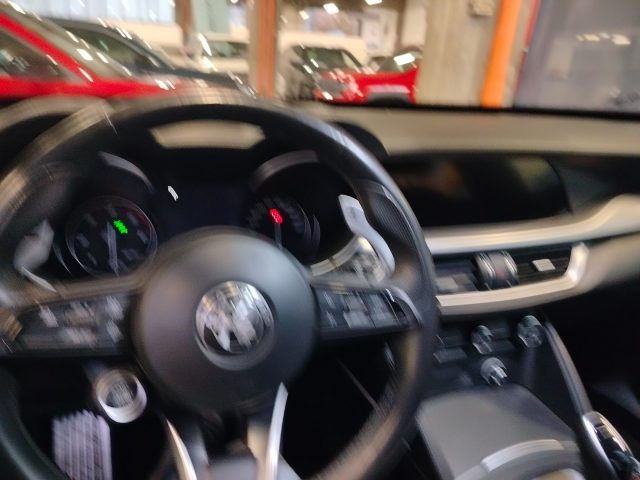 ALFA ROMEO Stelvio usata, con Sensore di luce