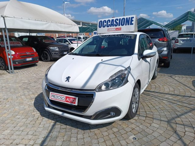 PEUGEOT 208 usata, con Autoradio