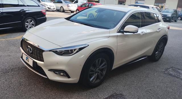 INFINITI Q30 usata, con Airbag Passeggero