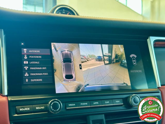 PORSCHE Macan usata, con Park Distance Control