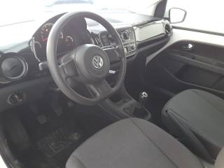 VOLKSWAGEN up! usata, con Autoradio