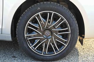 LANCIA Ypsilon usata, con Fendinebbia