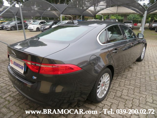 JAGUAR XF usata, con Autoradio