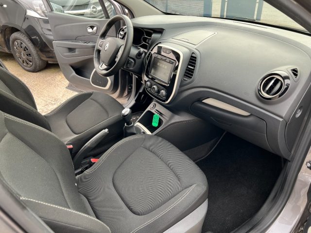 RENAULT Captur usata 12