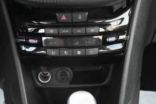 PEUGEOT 208 usata, con Park Distance Control