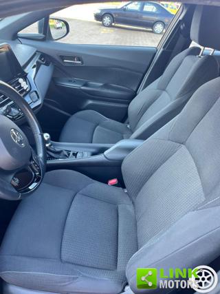 TOYOTA C-HR usata, con Sedile posteriore sdoppiato