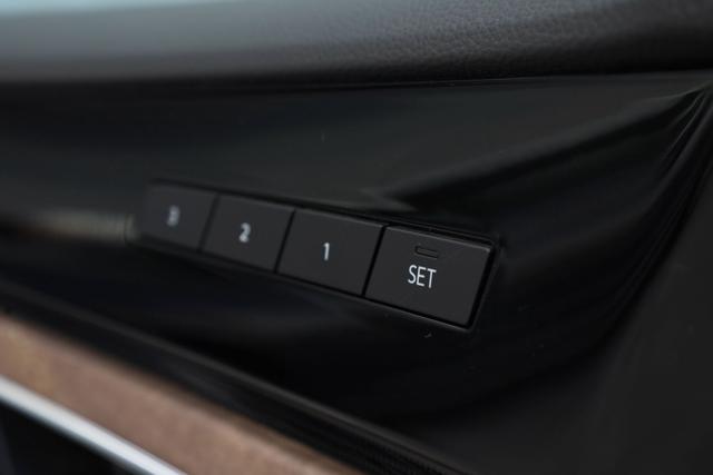 VOLKSWAGEN Touareg usata, con Fendinebbia