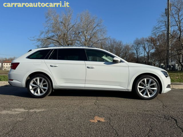SKODA Superb usata, con Airbag