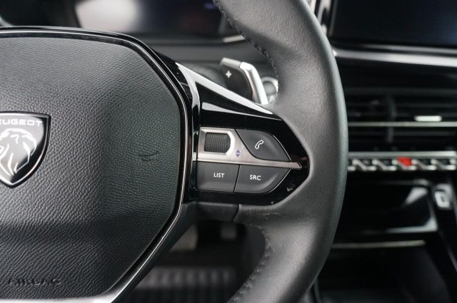 PEUGEOT 2008 usata, con Fari LED