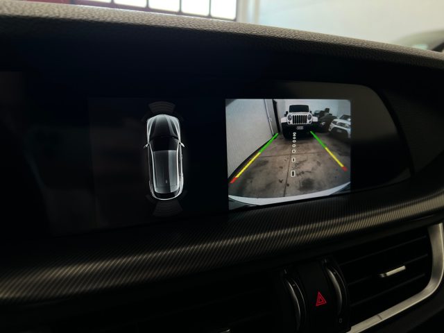 ALFA ROMEO Stelvio usata, con Controllo automatico clima