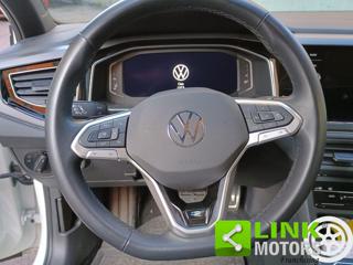 VOLKSWAGEN Taigo usata, con Spoiler