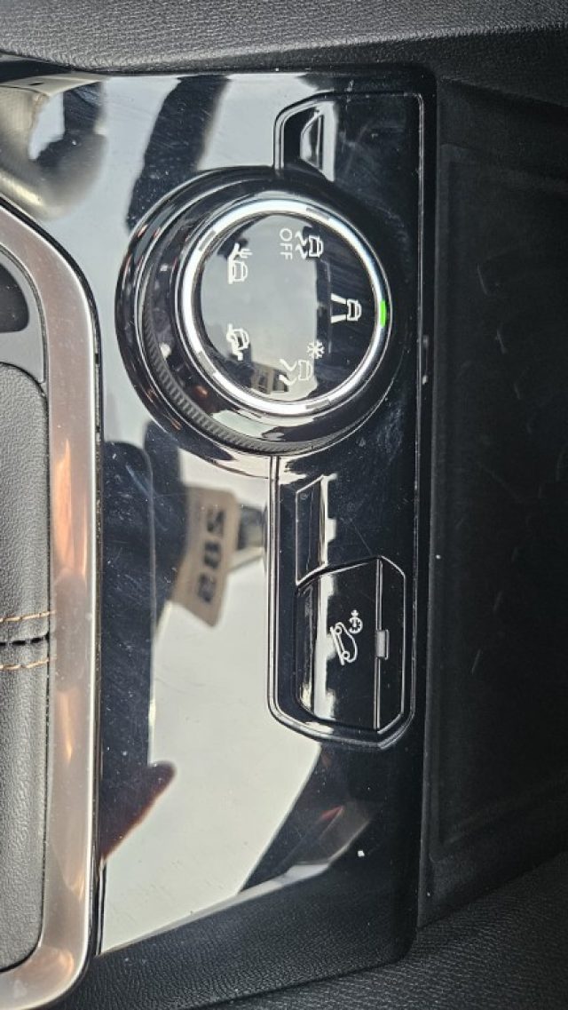 PEUGEOT 3008 usata, con Cruise Control