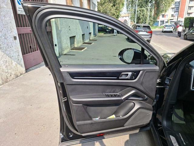 PORSCHE Cayenne usata, con Sensore di pioggia