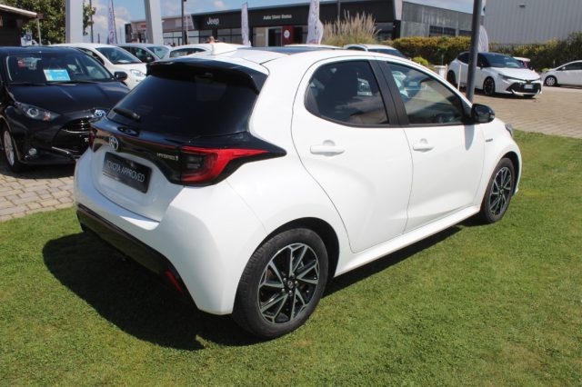 TOYOTA Yaris usata 24
