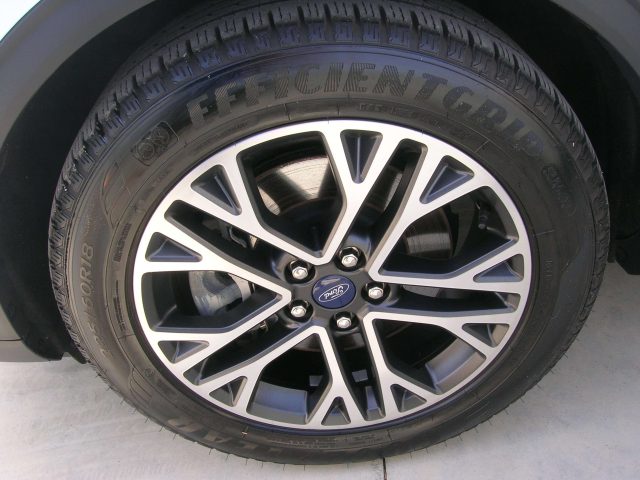 FORD Kuga usata, con Autoradio