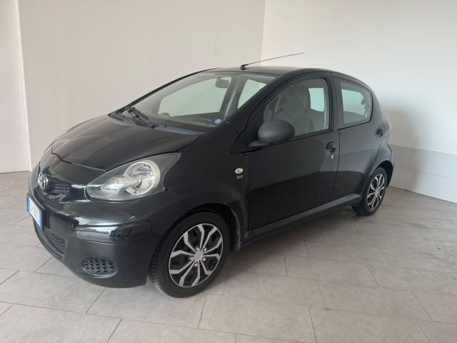 TOYOTA Aygo usata 16