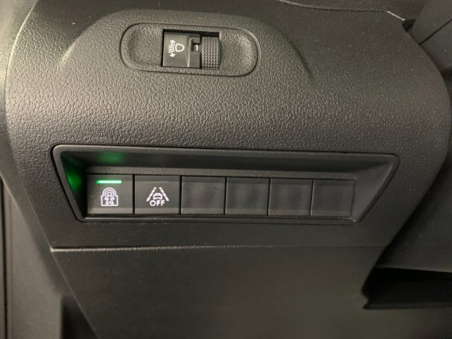 PEUGEOT Rifter usata, con Sedili sportivi