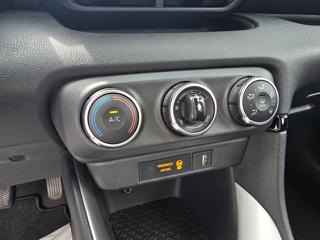 TOYOTA Yaris usata, con Bluetooth