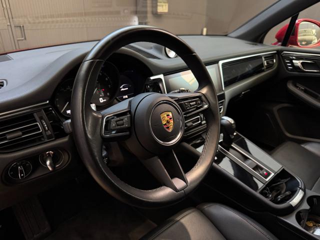 PORSCHE Macan usata, con Boardcomputer